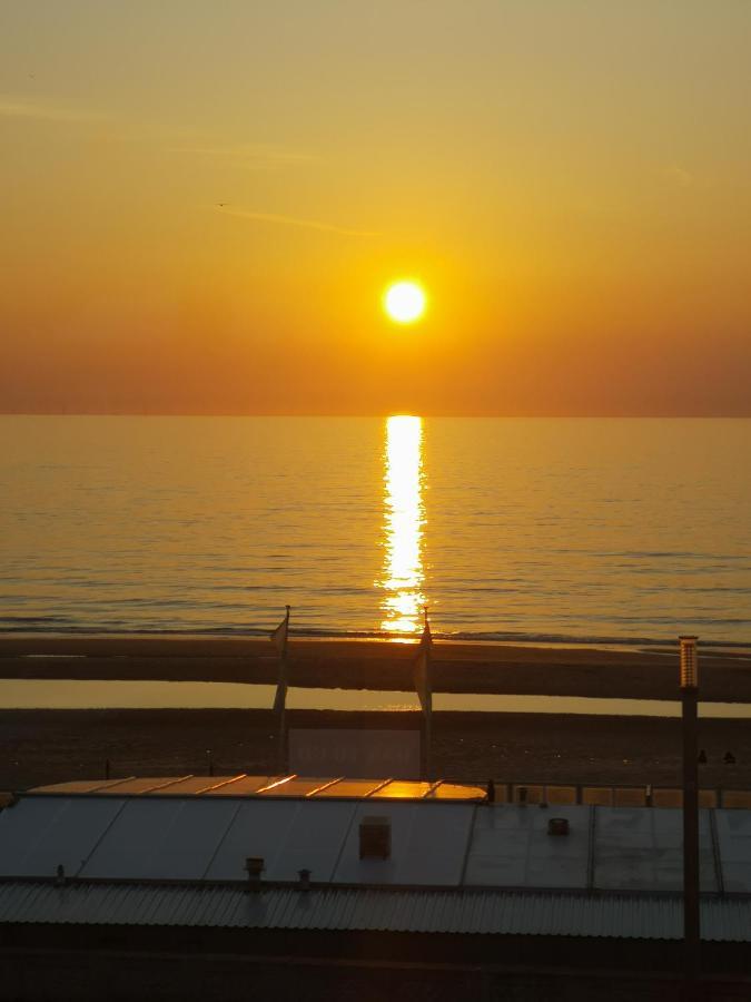 Beach Apartments Seaview Plus Parking Zandvoort Buitenkant foto